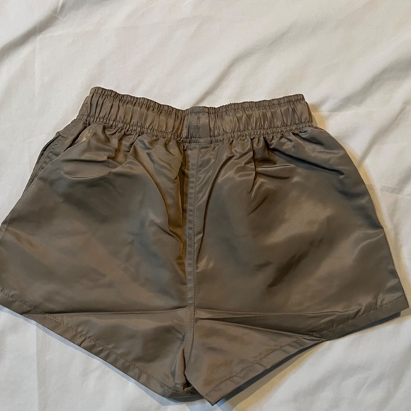 Fear of God Essentials Kids “Desert Taupe” Running Shorts Size M - Picture 6 of 8